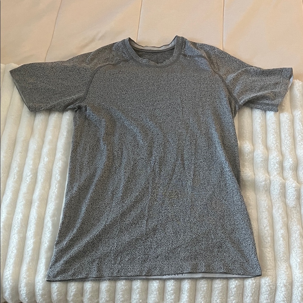 Lululemon Men's Gray Athletic Shirt